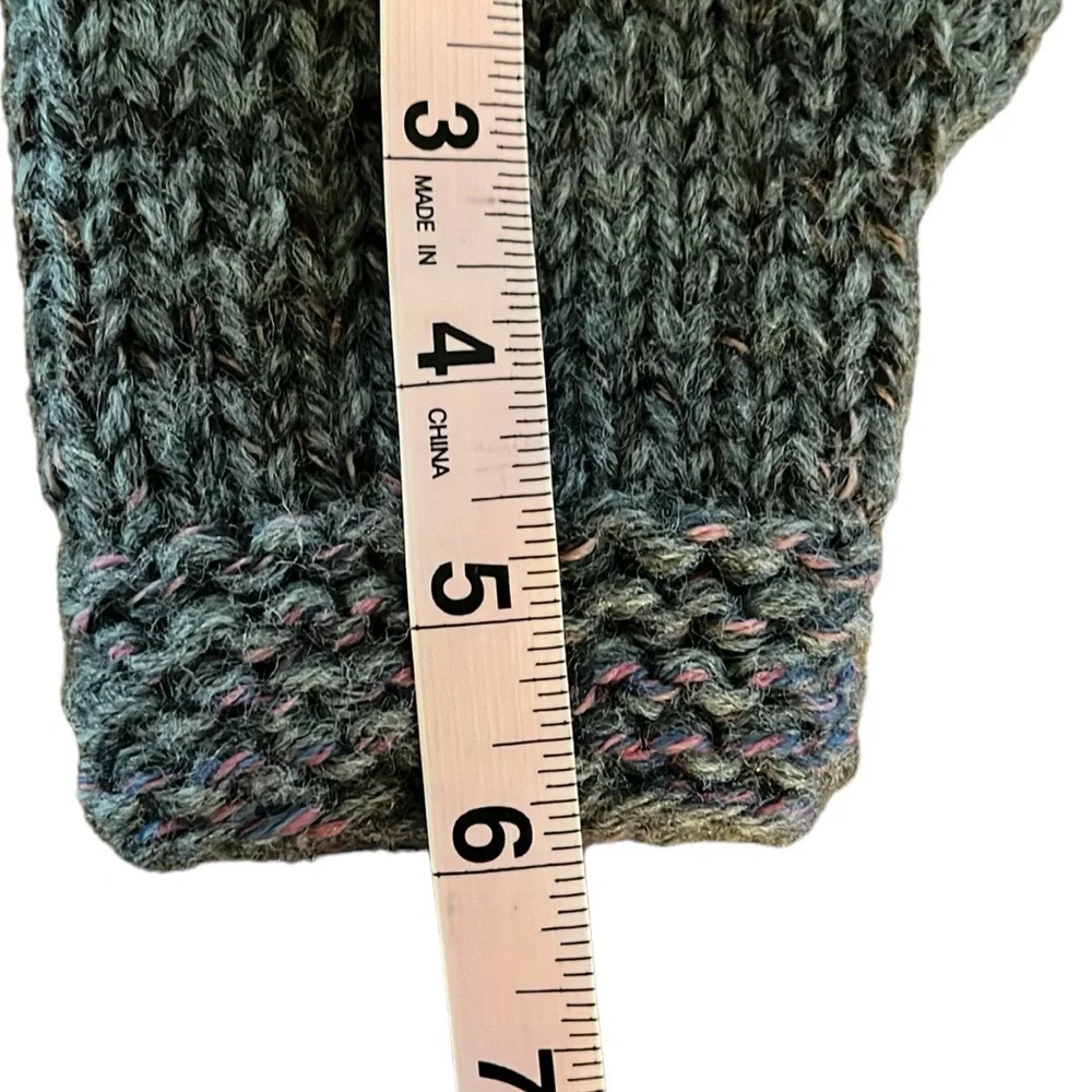 N/A hand knit